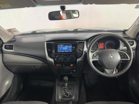 Photo '17' of Mitsubishi Triton