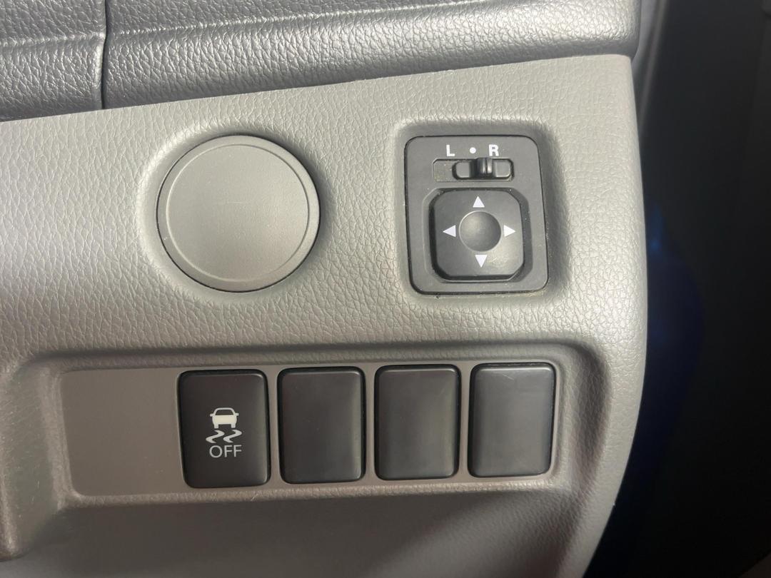 Photo '25' of Mitsubishi Triton