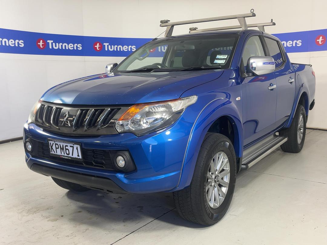 Photo '4' of Mitsubishi Triton