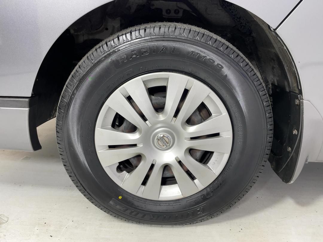 Photo '10' of Nissan Caravan