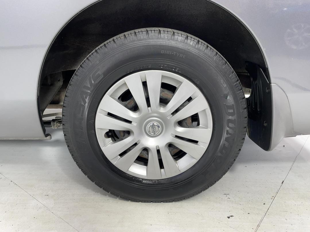 Photo '11' of Nissan Caravan