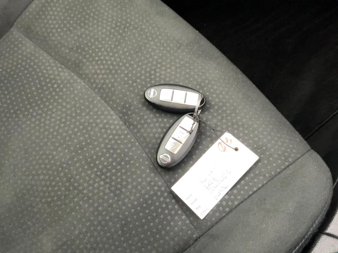 Photo '22' of Nissan Leaf