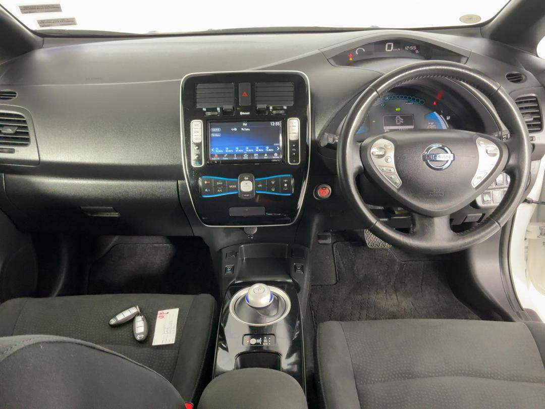 Photo '17' of Nissan Leaf