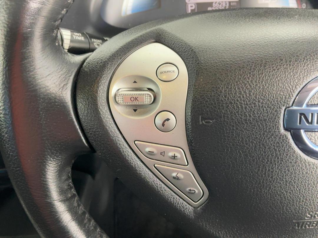 Photo '24' of Nissan Leaf