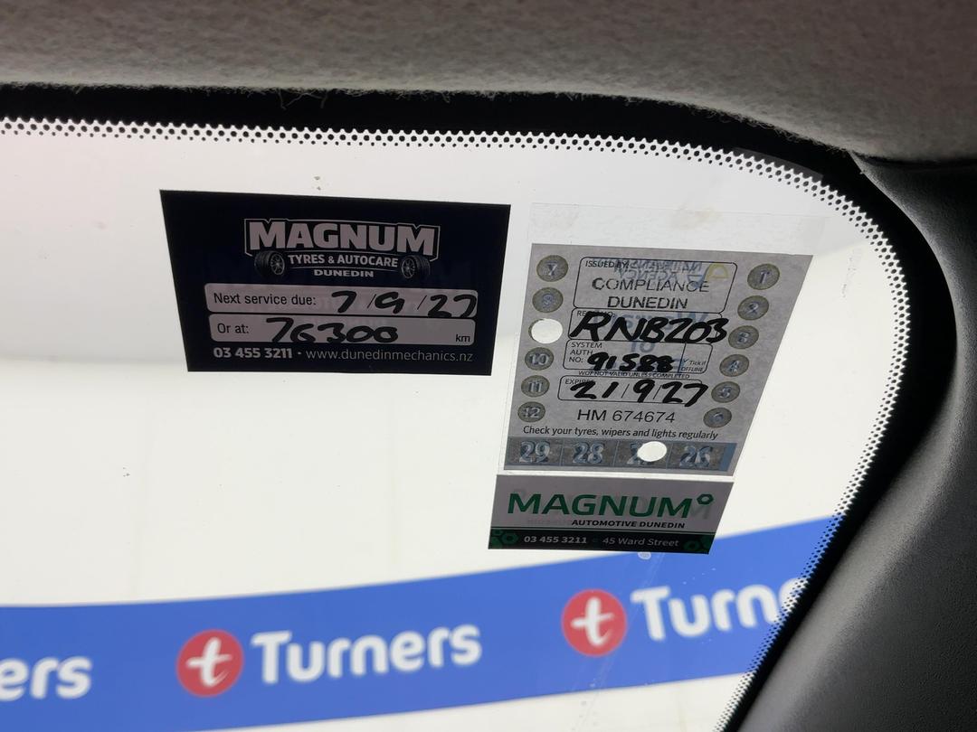 Photo '28' of Nissan Leaf
