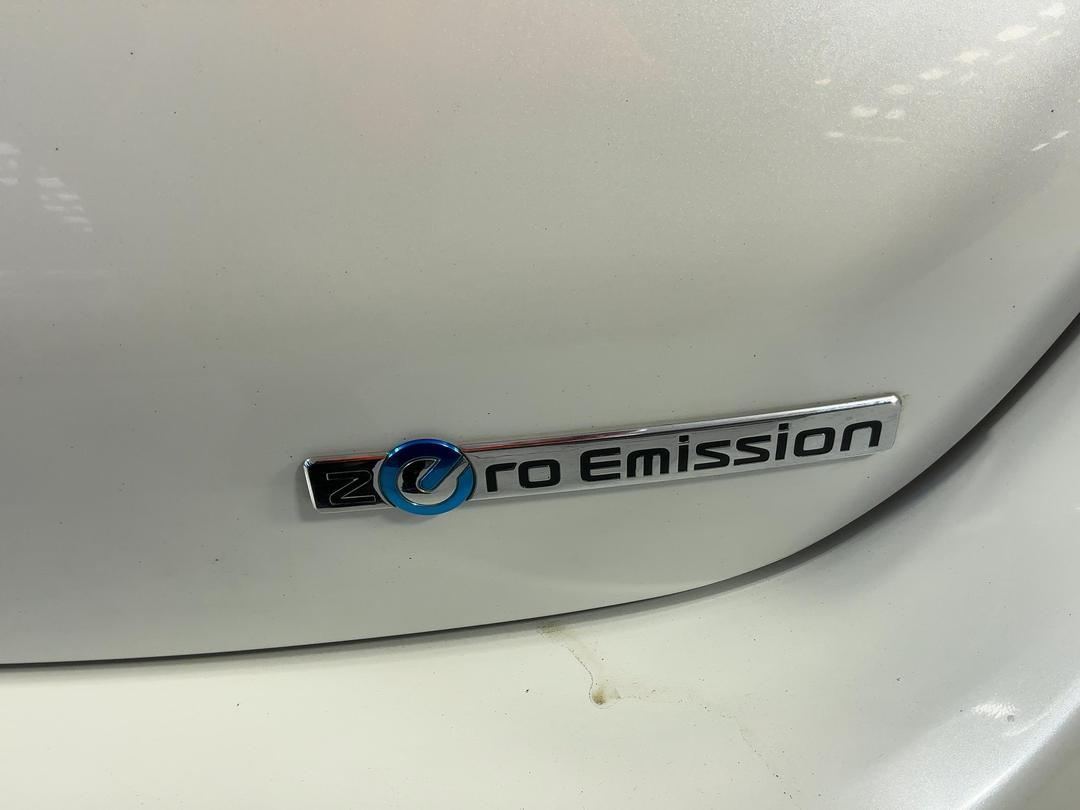 Photo '31' of Nissan Leaf