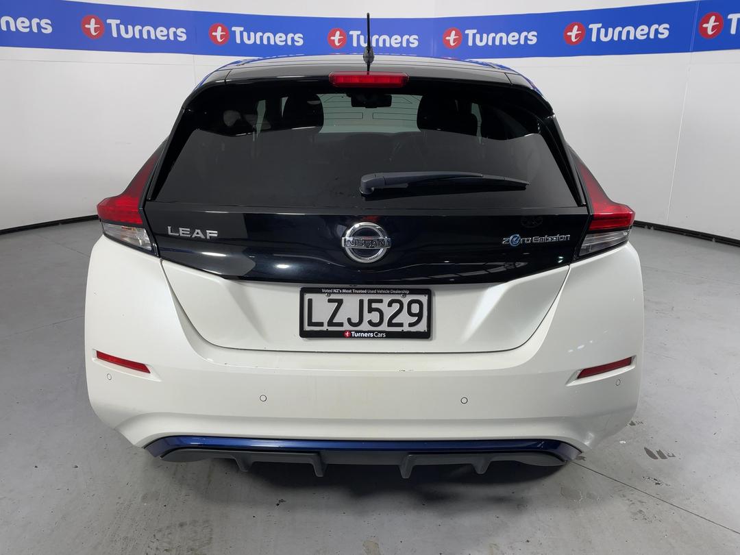 Photo '6' of Nissan Leaf