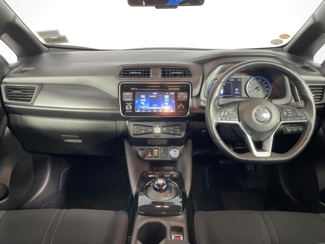 Photo '17' of Nissan Leaf