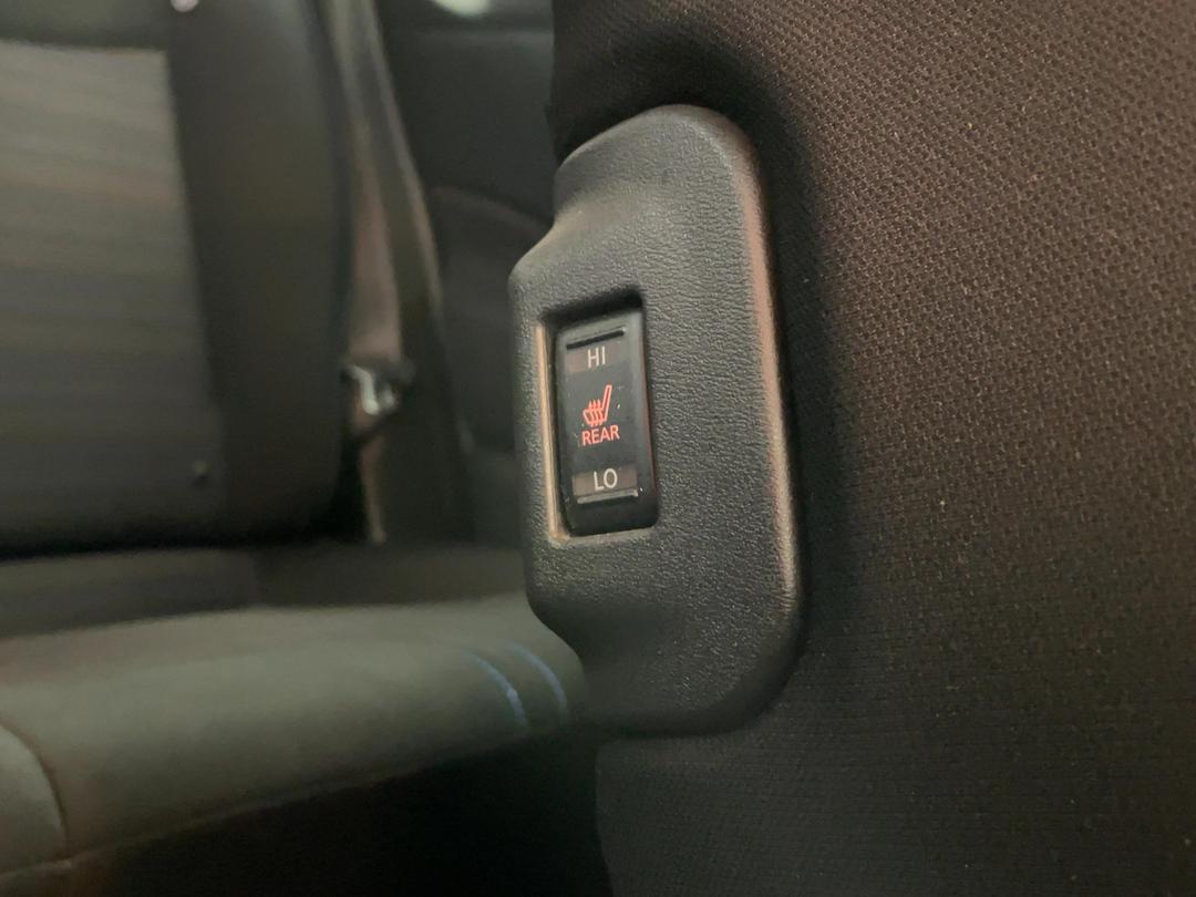 Photo '35' of Nissan Leaf