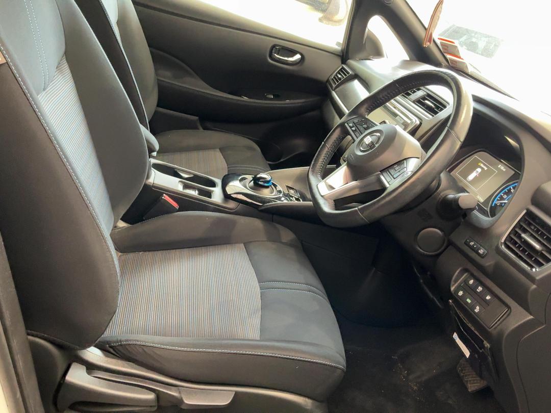 Photo '9' of Nissan Leaf