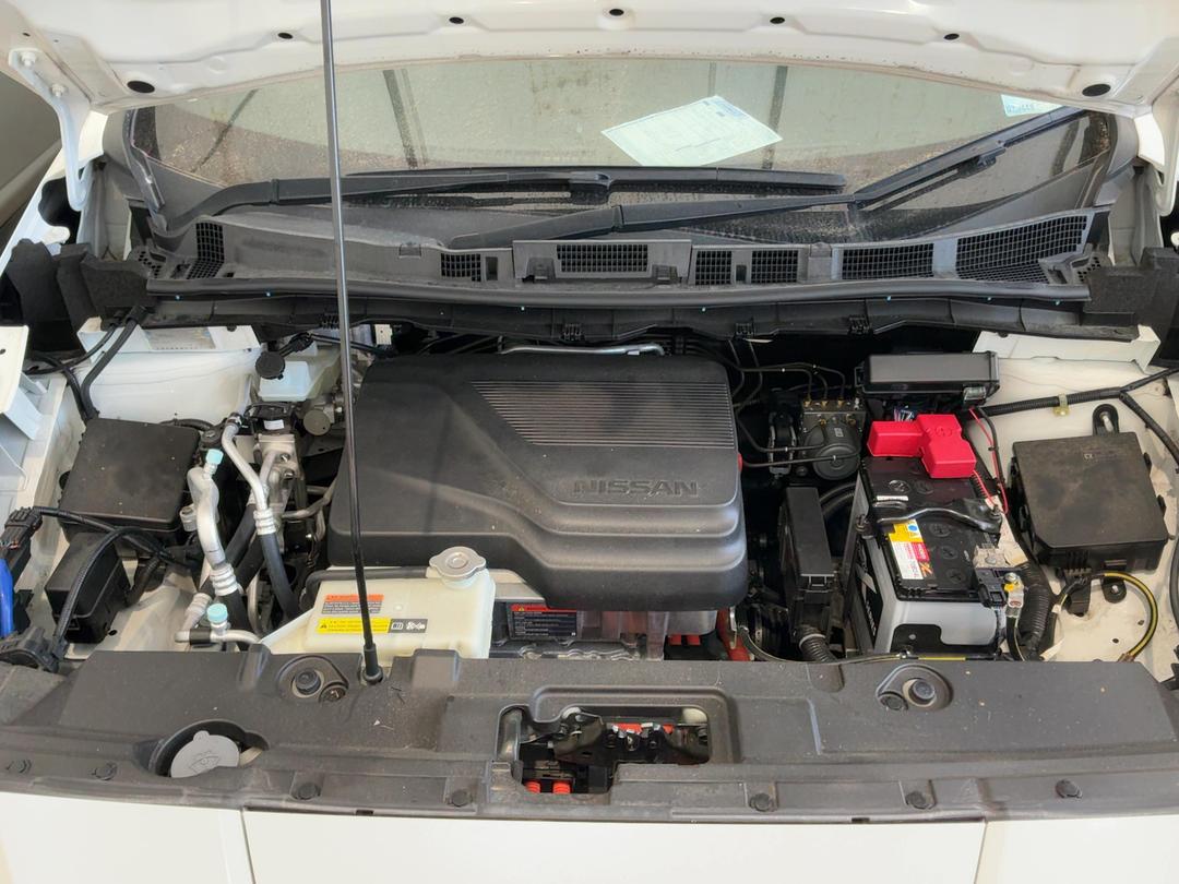 Photo '10' of Nissan Leaf