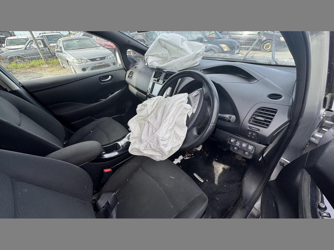 Photo '8' of Nissan Leaf