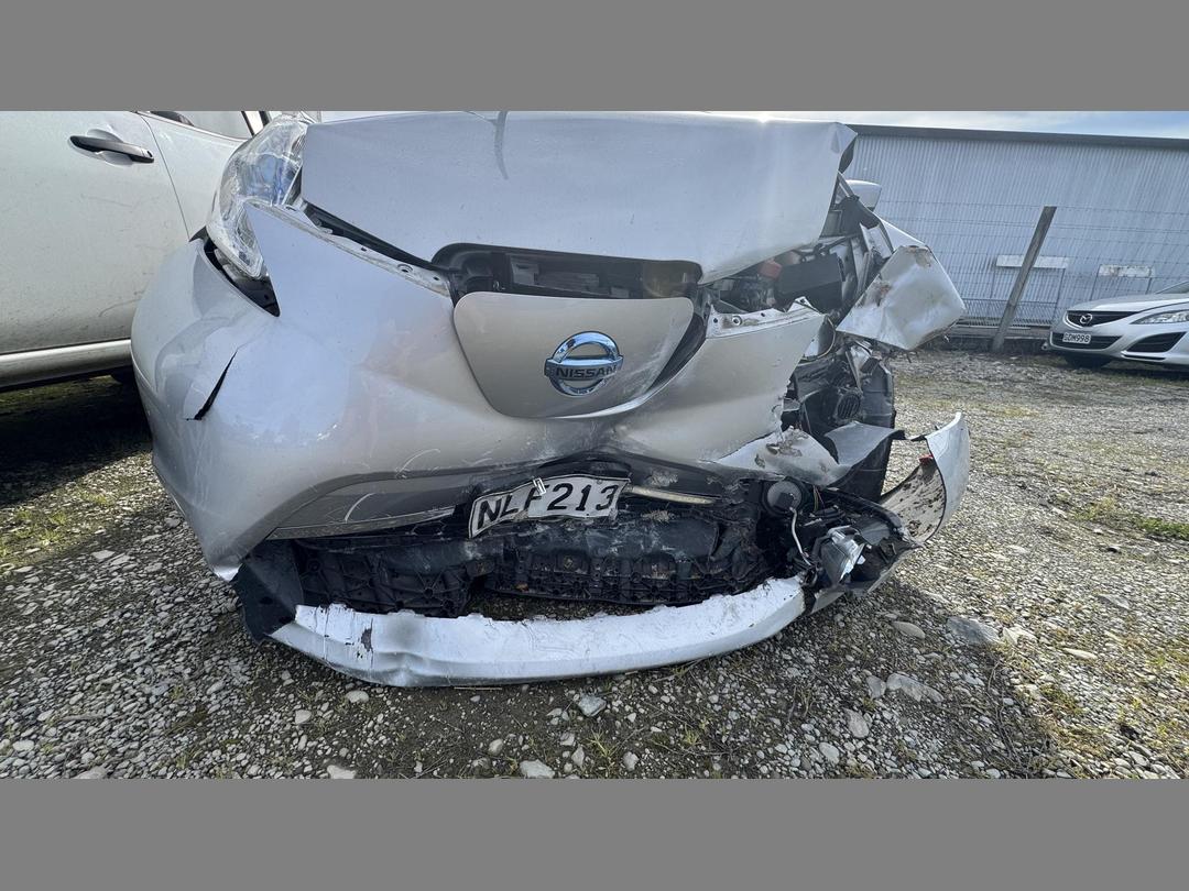 Photo '11' of Nissan Leaf
