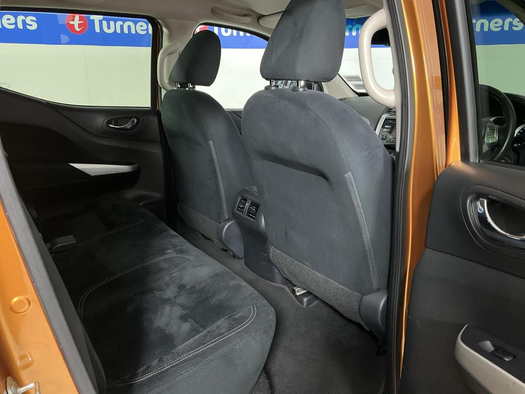 Photo '20' of Nissan Navara