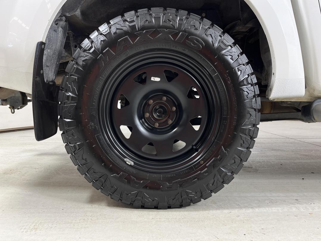 Photo '12' of Nissan Navara