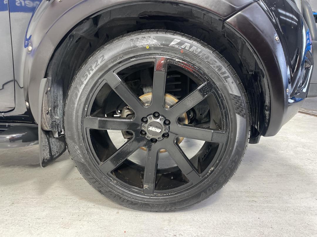 Photo '9' of Nissan Navara