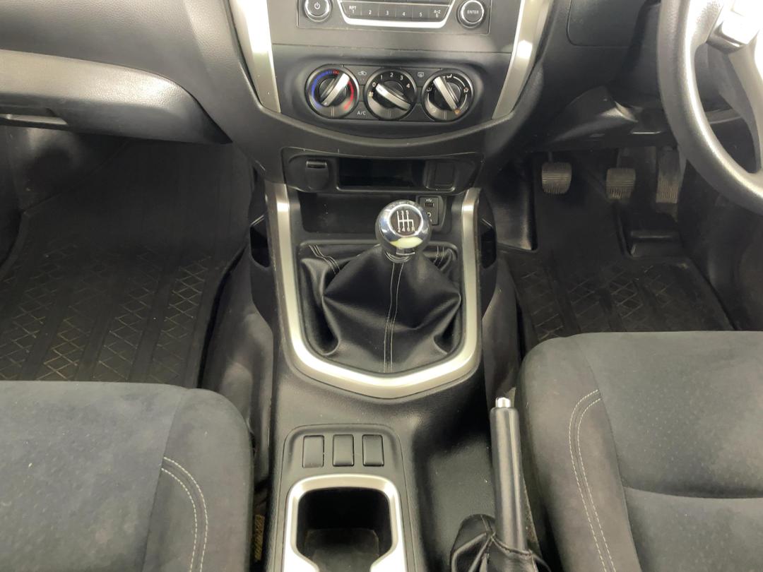 Photo '16' of Nissan Navara RX Photo '16' of Nissan Navara RX