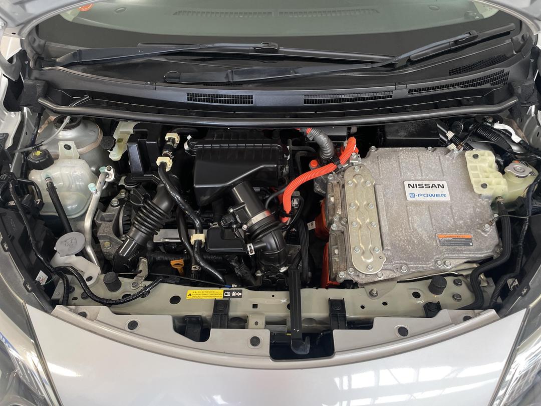 Photo '13' of Nissan Note