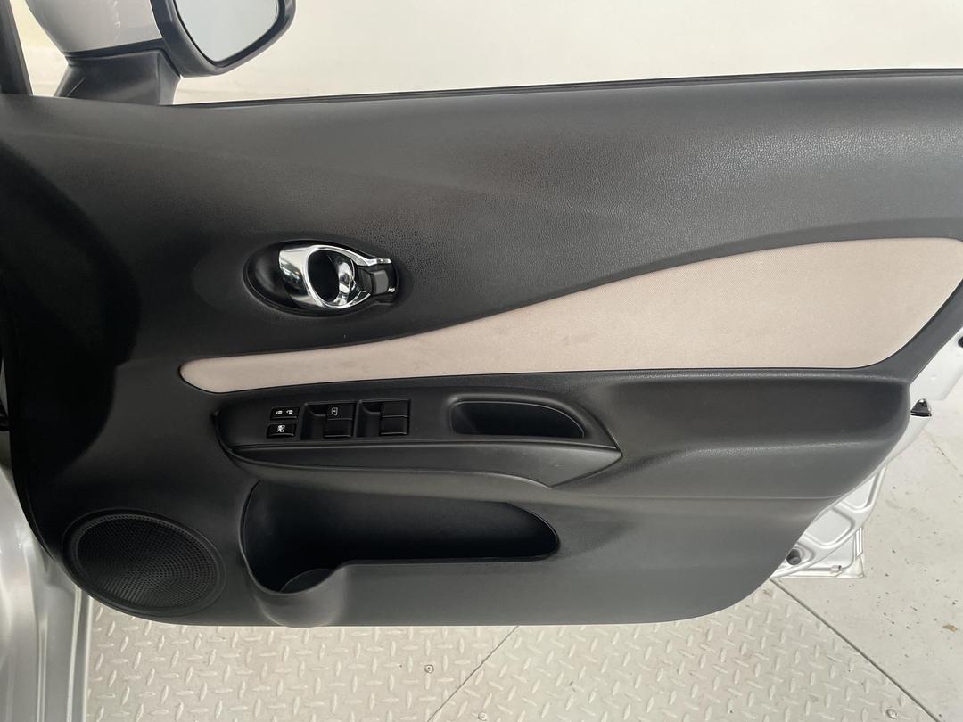 Photo '15' of Nissan Note