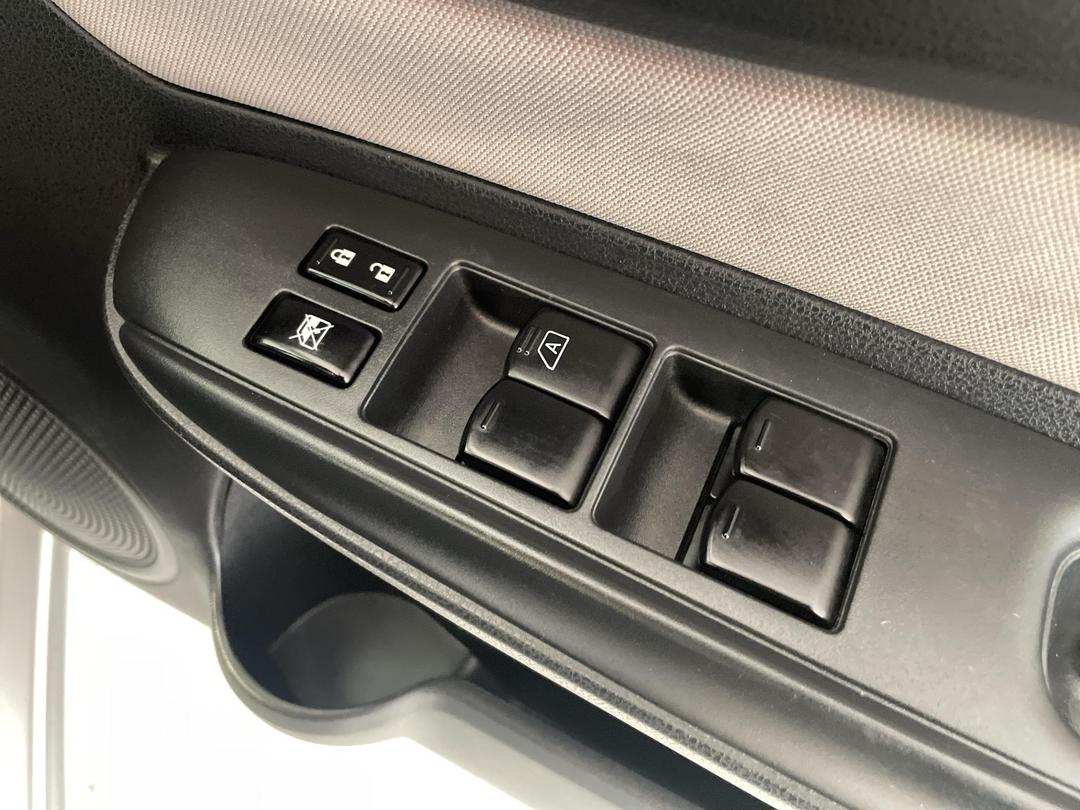 Photo '23' of Nissan Note