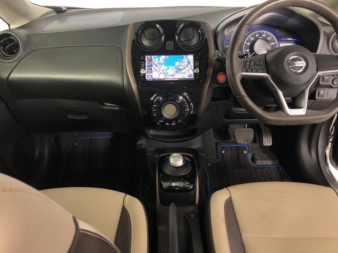 Photo '17' of Nissan Note