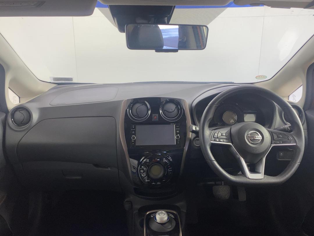 Photo '17' of Nissan Note
