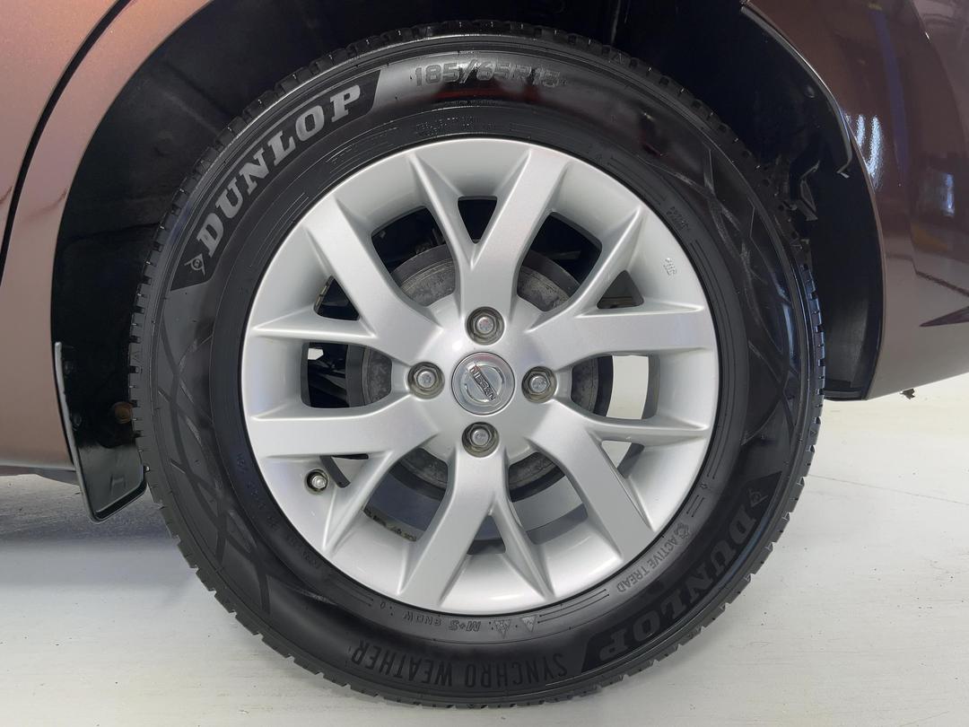 Photo '11' of Nissan Note