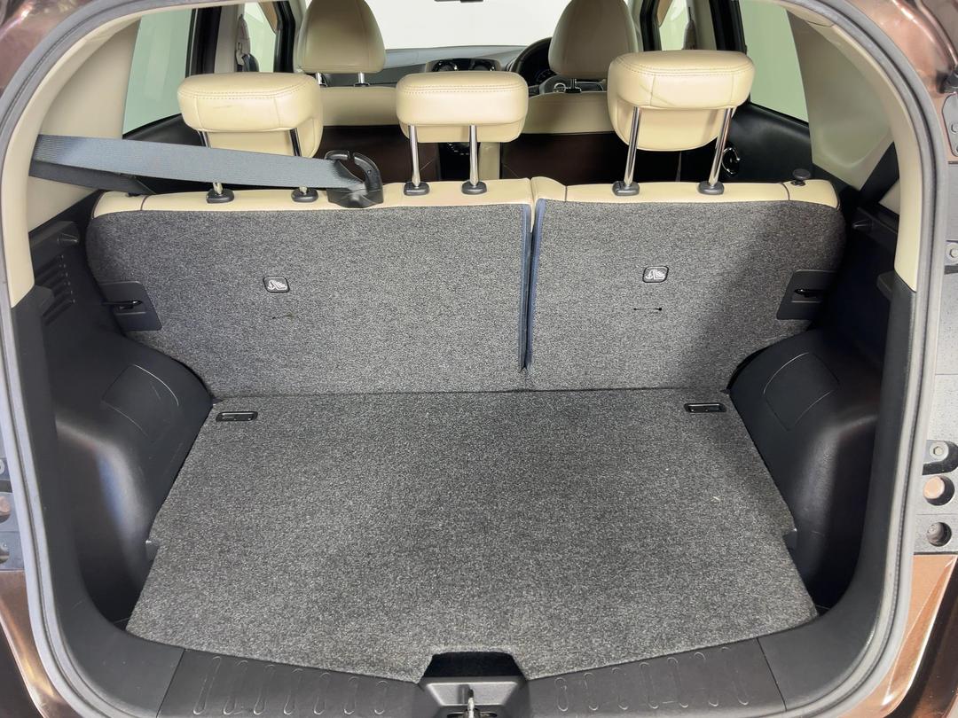 Photo '14' of Nissan Note