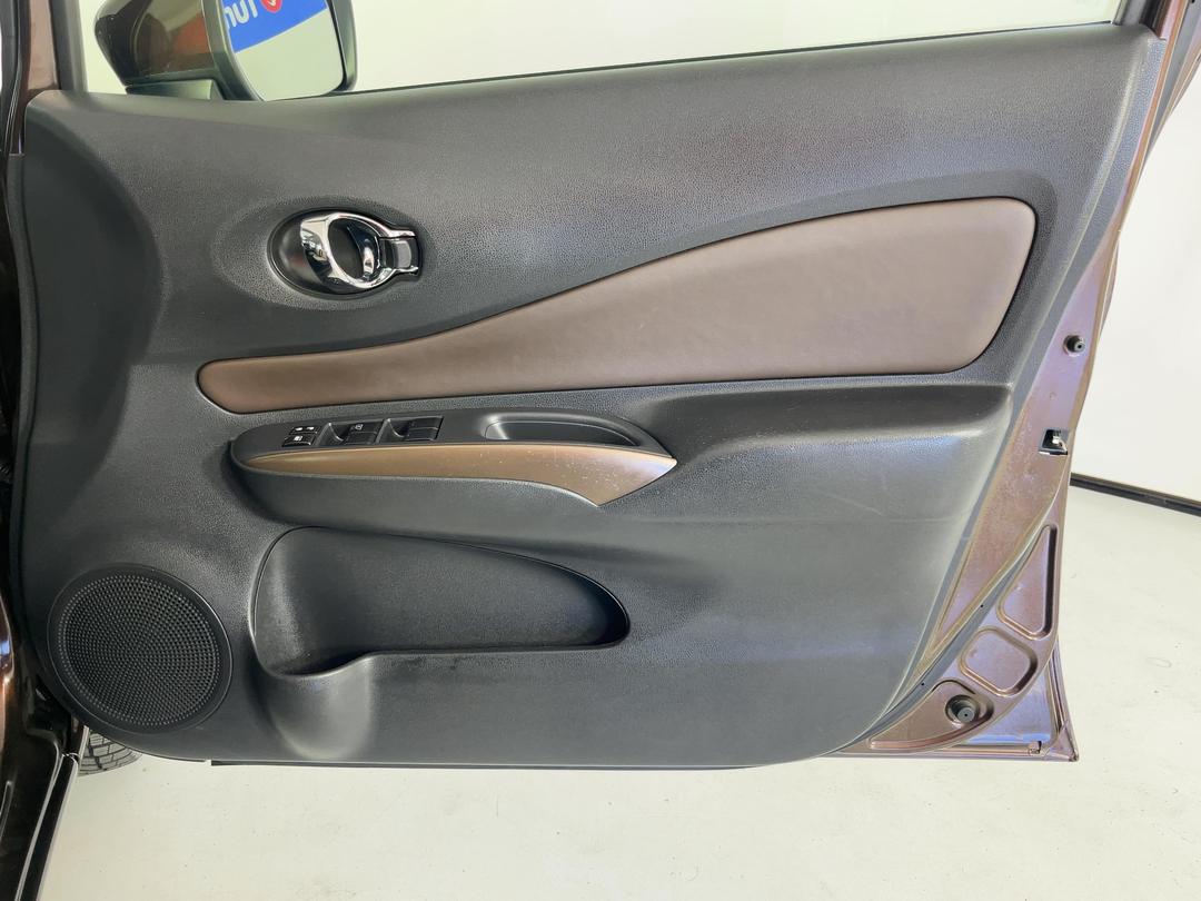 Photo '15' of Nissan Note