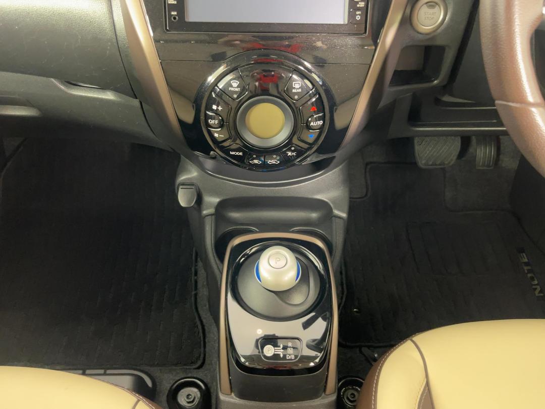 Photo '18' of Nissan Note