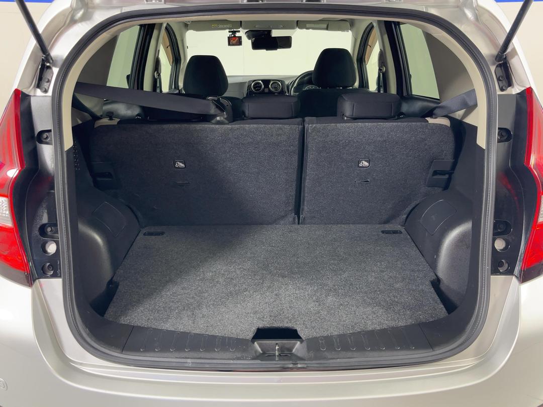Photo '14' of Nissan Note