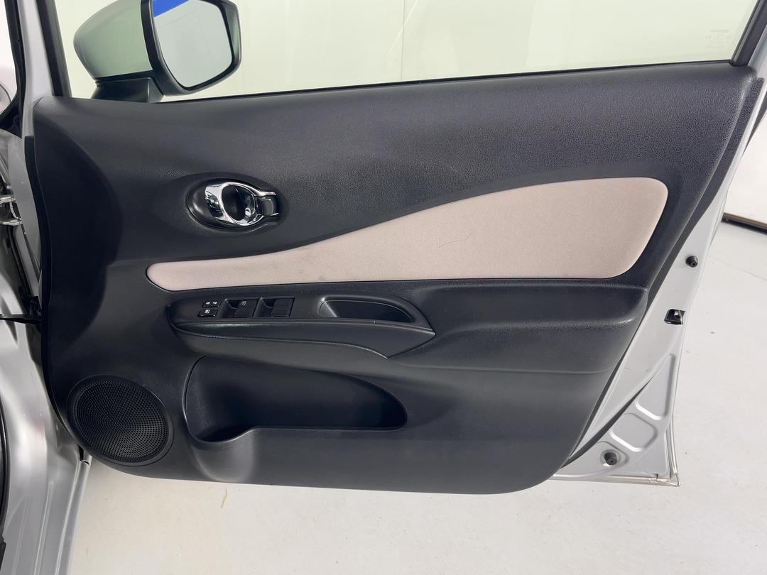 Photo '15' of Nissan Note