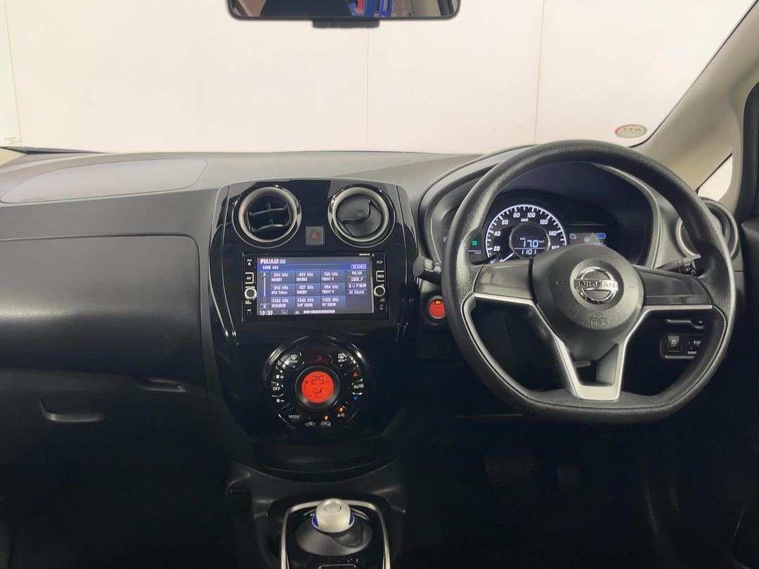 Photo '17' of Nissan Note
