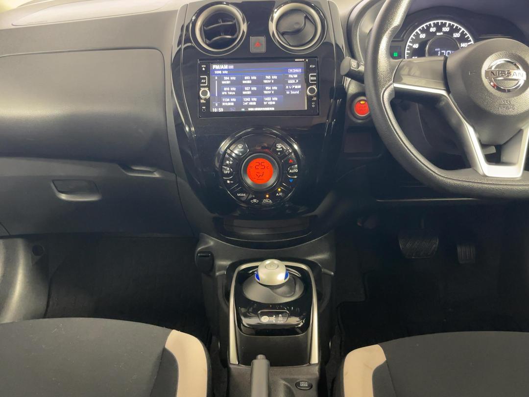 Photo '18' of Nissan Note