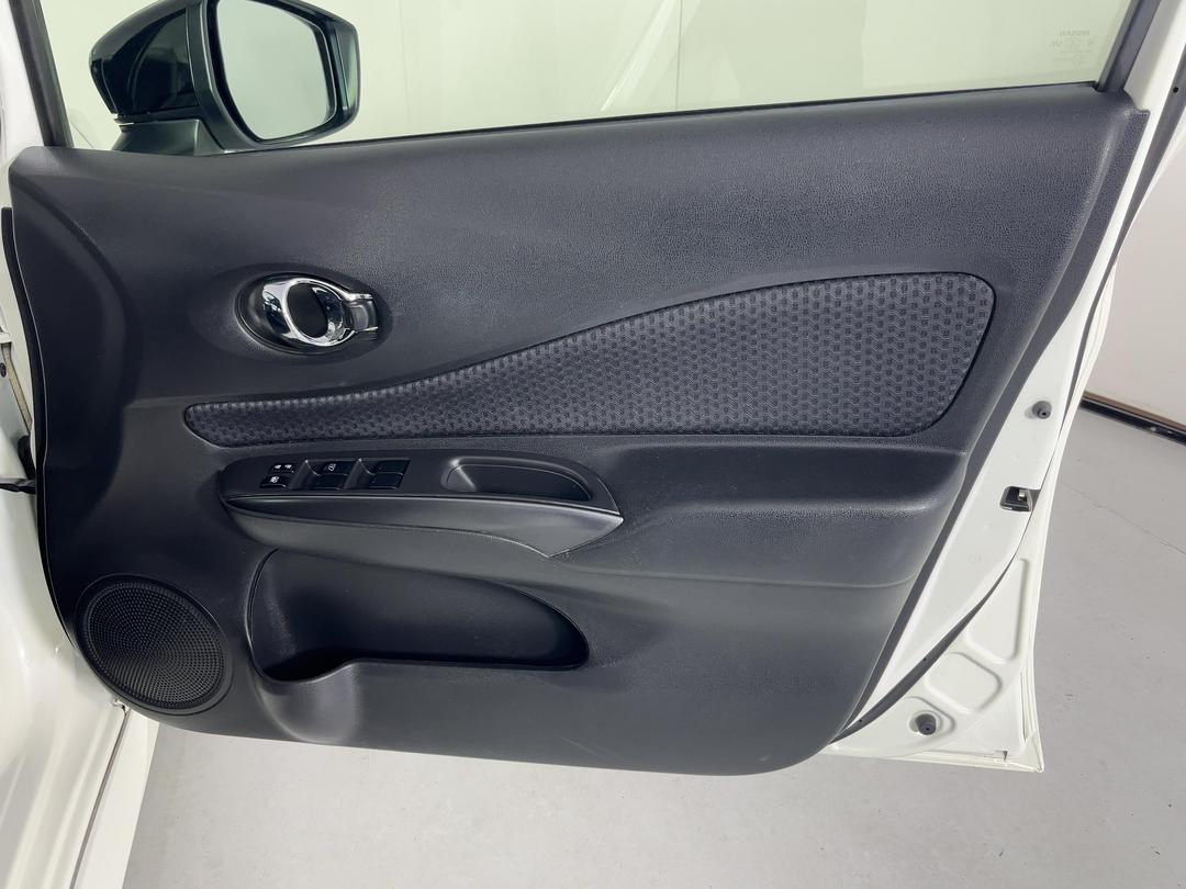 Photo '15' of Nissan Note