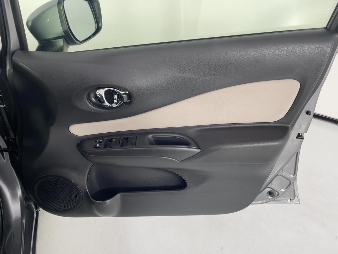 Photo '15' of Nissan Note