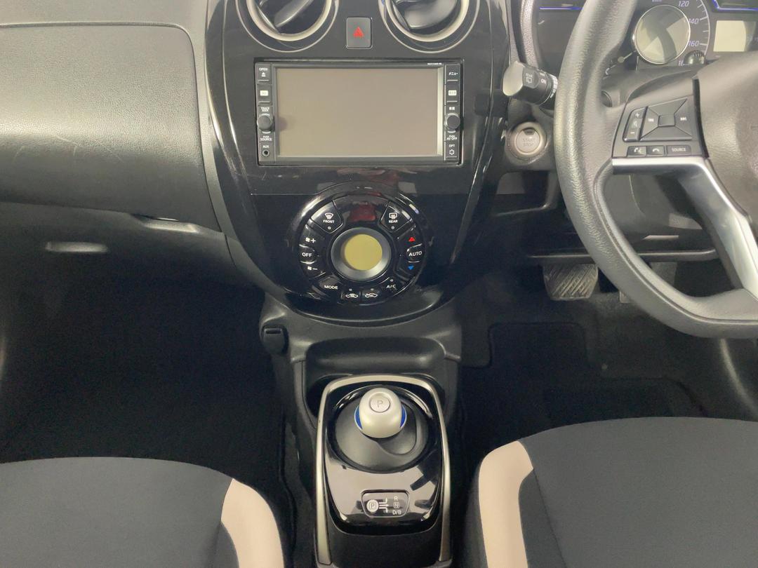 Photo '18' of Nissan Note