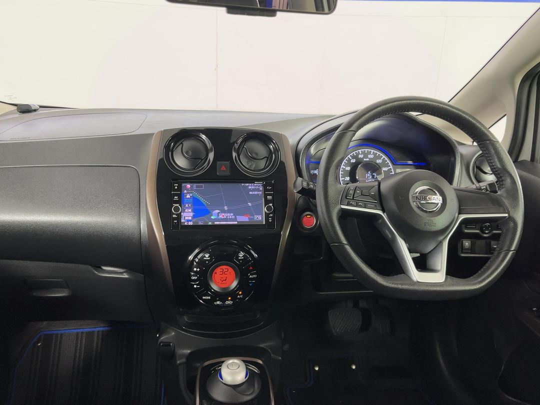 Photo '17' of Nissan Note