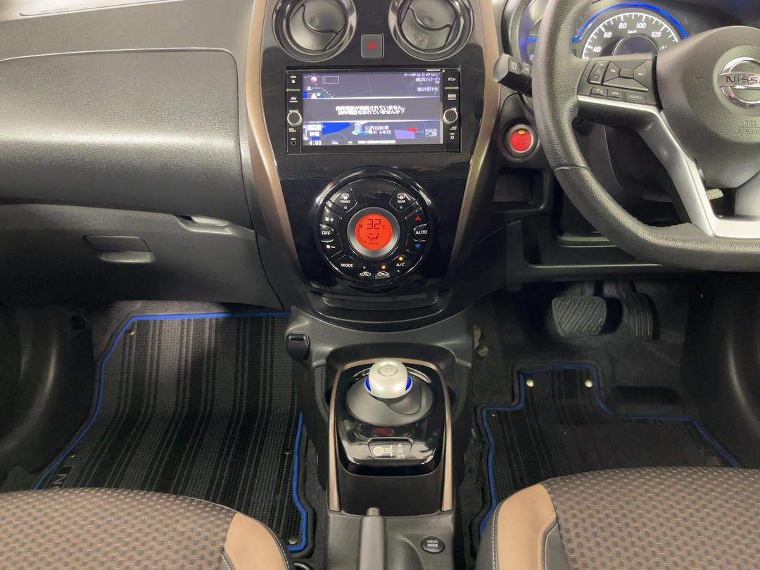 Photo '18' of Nissan Note