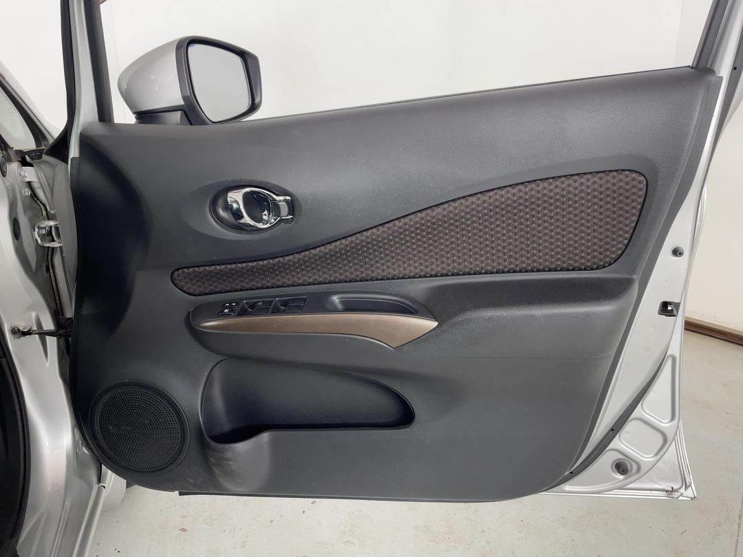 Photo '15' of Nissan Note