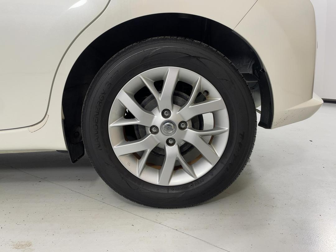 Photo '11' of Nissan Note