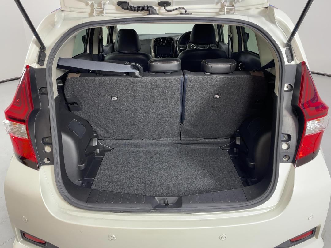 Photo '14' of Nissan Note