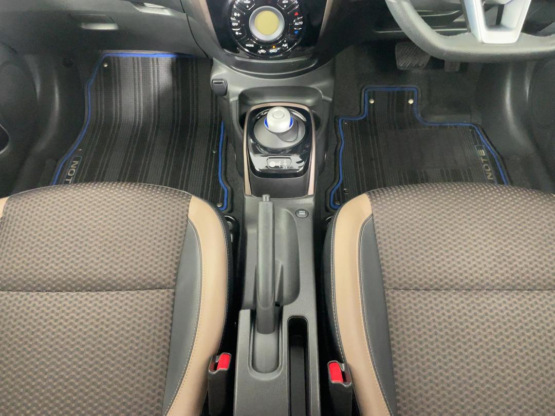 Photo '18' of Nissan Note