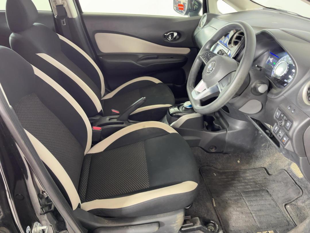 Photo '16' of Nissan Note