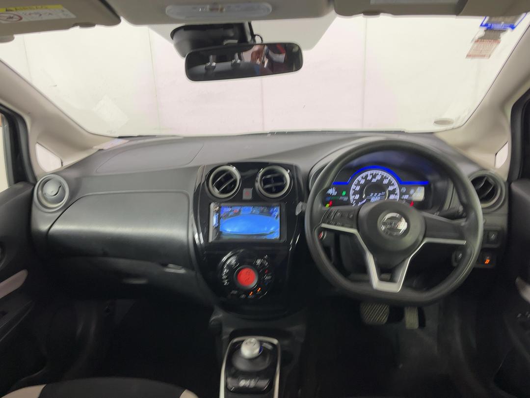 Photo '17' of Nissan Note