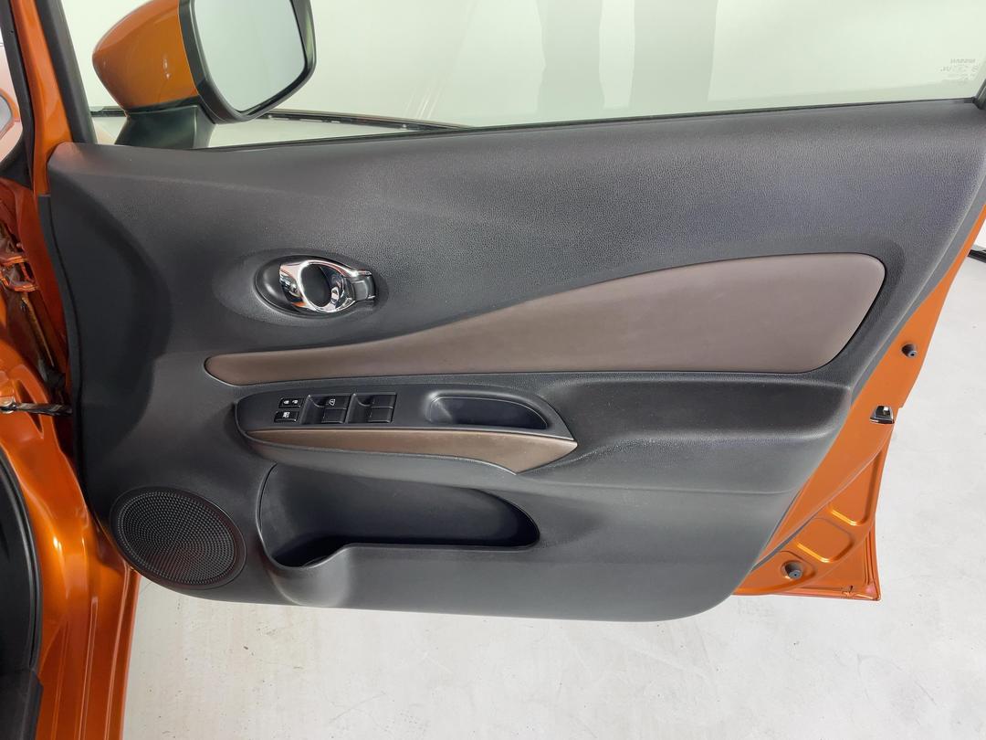 Photo '15' of Nissan Note