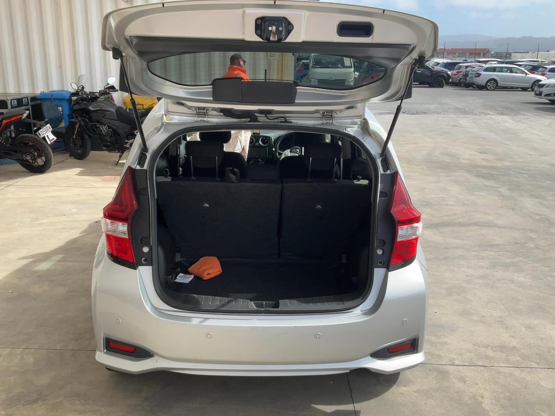 Photo '21' of Nissan Note Photo '21' of Nissan Note