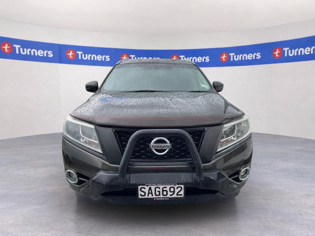 Photo '2' of Nissan Pathfinder