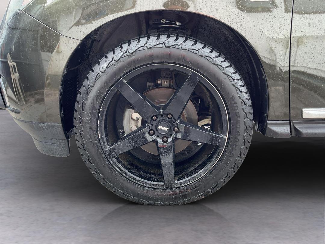 Photo '10' of Nissan Pathfinder