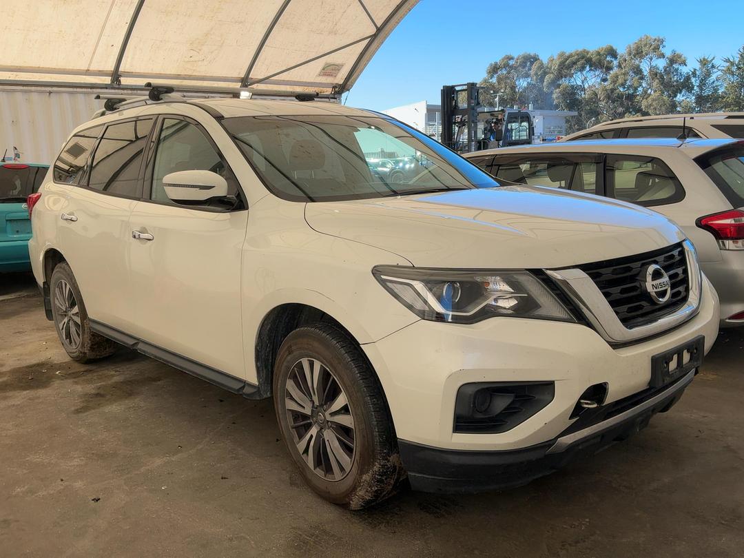 Photo '2' of Nissan Pathfinder ST Photo '2' of Nissan Pathfinder ST